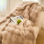 "Cozy Bubble Fleece Blanket – Luxurious Faux Fur Throw for Couch, Fluffy Decorative Blanket for Bed and Winter, Perfect Gift for Mother's Day" - LuxeHome Furniture
