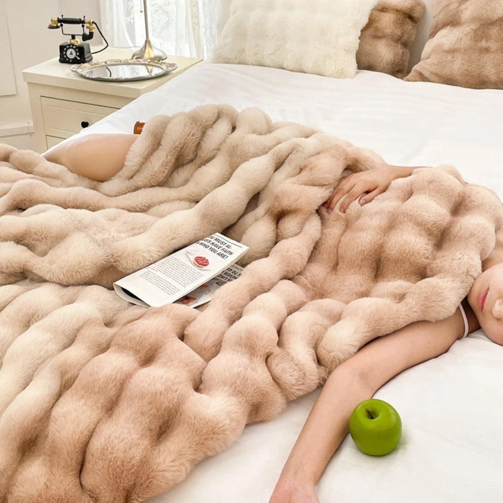 "Cozy Bubble Fleece Blanket – Luxurious Faux Fur Throw for Couch, Fluffy Decorative Blanket for Bed and Winter, Perfect Gift for Mother's Day" - LuxeHome Furniture